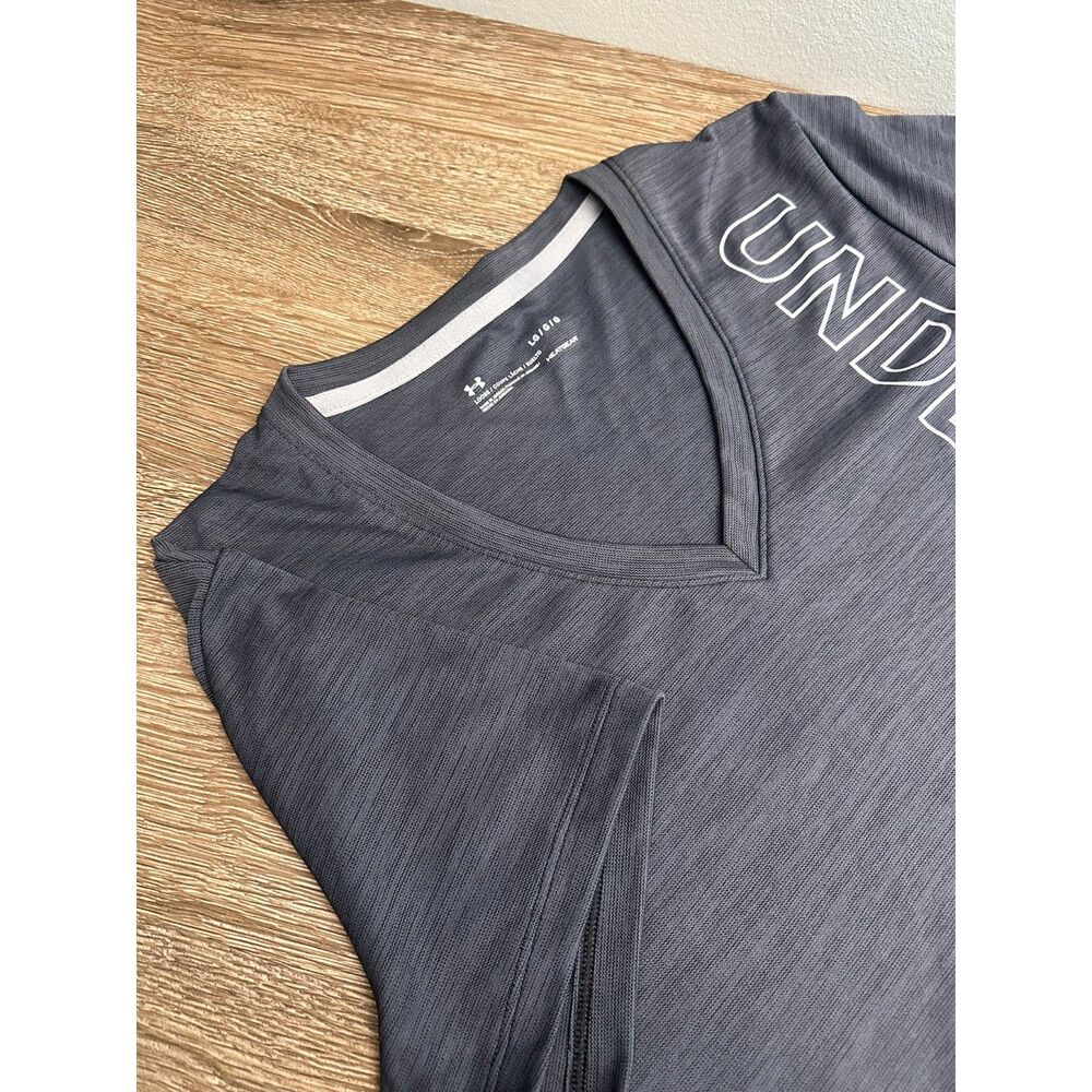 Under Armour HeatGear V Neck Shirt Women's Large Gray Athletic Tee